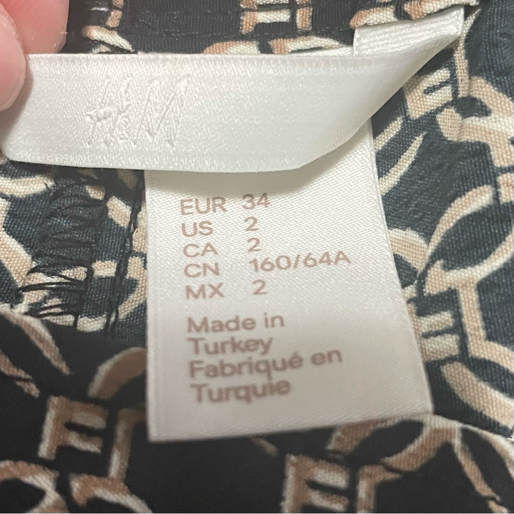 H&M Patterned Pants - Picture 5 of 6
